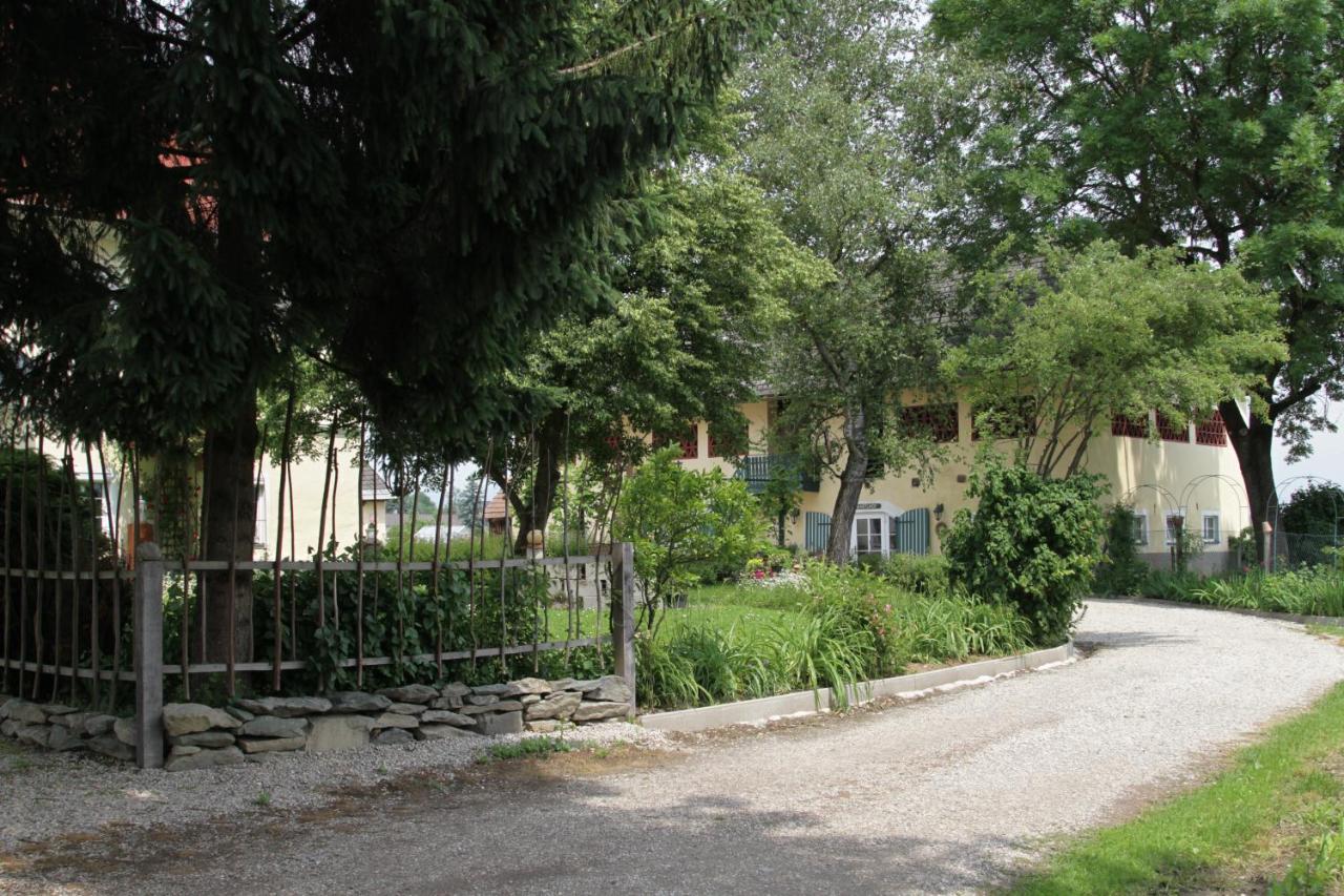 Gutshof Bartl 2 Apartment Klagenfurt am Woerthersee ภายนอก รูปภาพ