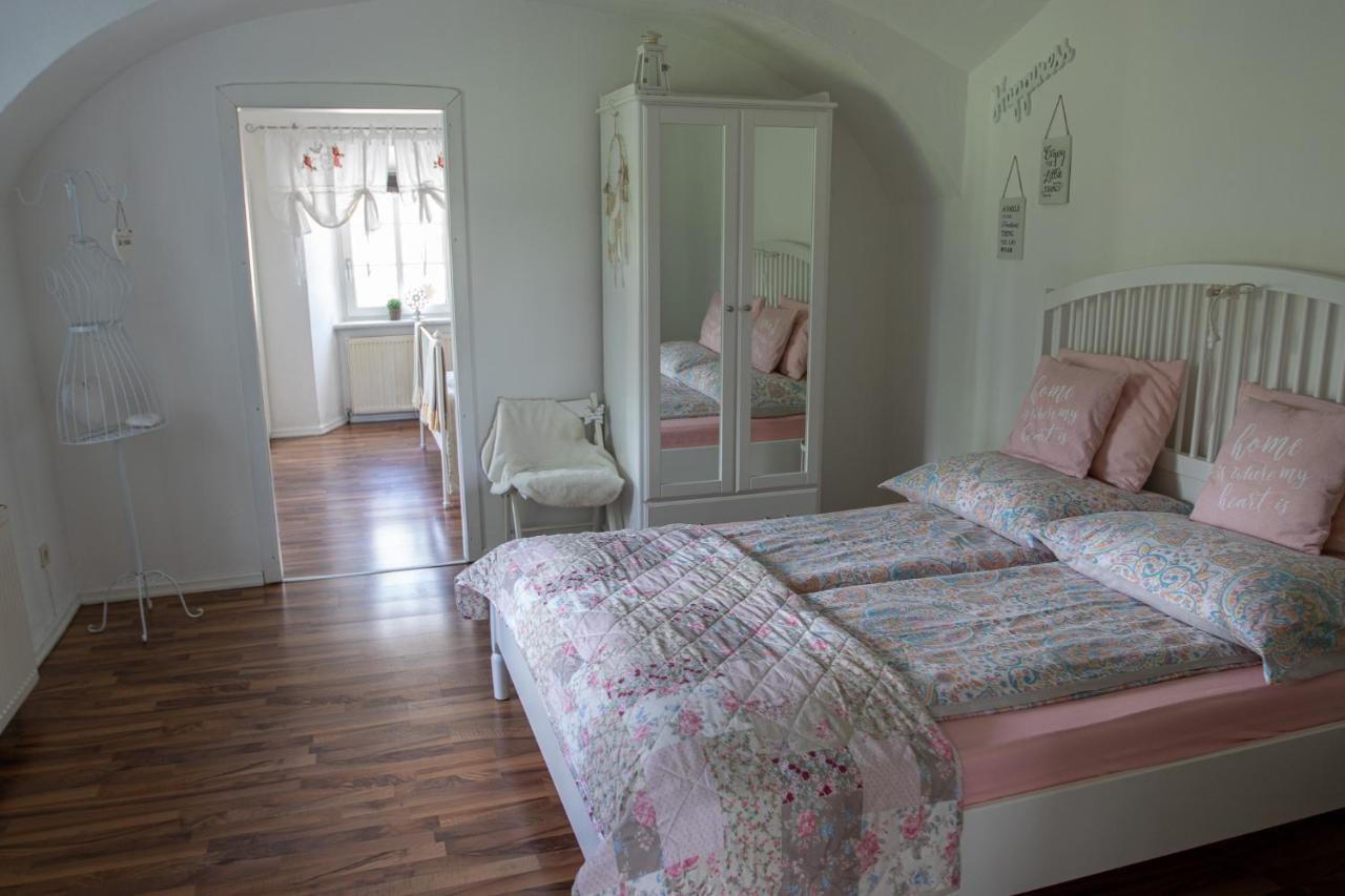 Gutshof Bartl 2 Apartment Klagenfurt am Woerthersee ภายนอก รูปภาพ